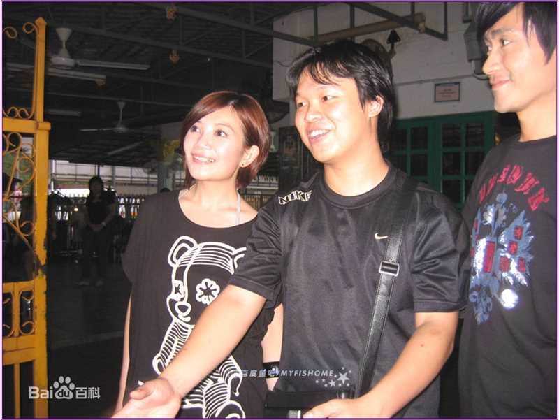 梁静茹(Fish Leong)2009.18.28 拜访残障儿童孤儿院图册