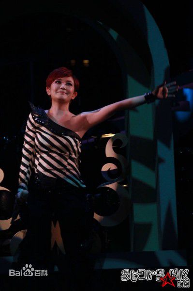 梁静茹(Fish Leong)爱的那一页演唱会素颜照相册