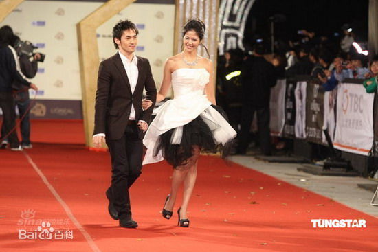 张沁妍出席活动照图片图集