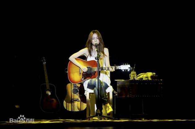 最新陈绮贞(Cheer)性感图片