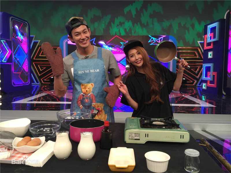 最新简恺乐(Butterfly Chien)在《娱乐百分百》幕后花絮中的图集