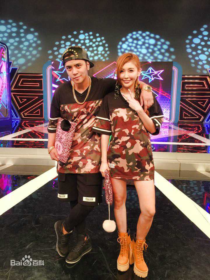 最新简恺乐(Butterfly Chien)在《娱乐百分百》幕后花絮中的图集