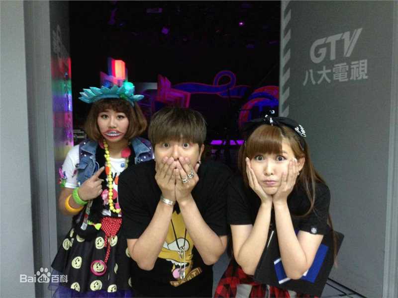 最新简恺乐(Butterfly Chien)在《娱乐百分百》幕后花絮中的图集