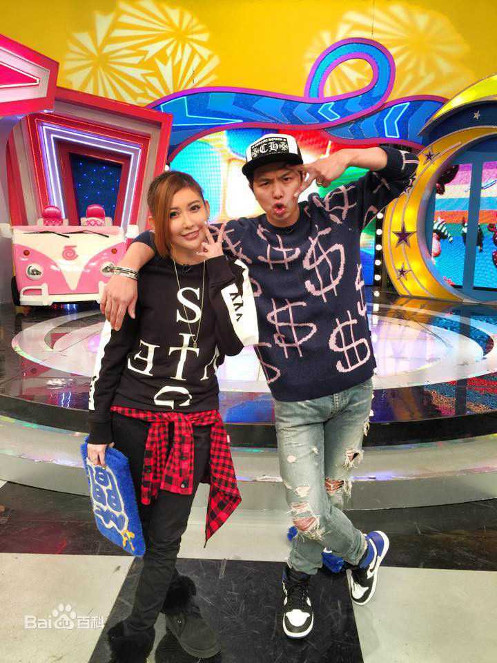 最新简恺乐(Butterfly Chien)在《娱乐百分百》幕后花絮中的图集