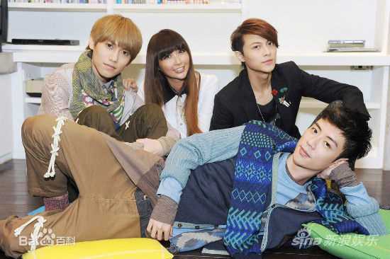 简恺乐(Butterfly Chien)我没有很想你前后照片