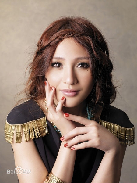 梁文音(Rachel)MV爱一直存在图片图集