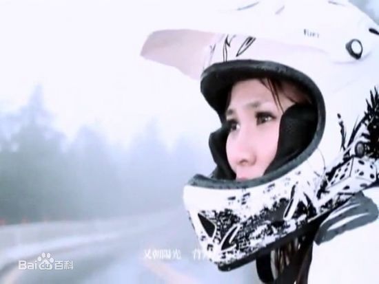 梁文音(Rachel)MV爱一直存在图片图集