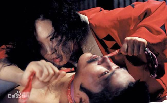 大岛渚(Nagisa Oshima)在电影《感官世界》中的