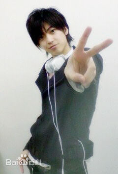 大东骏介(Shunsuke Daito だいとう しゅんすけ)大东俊介素颜照壁纸