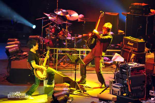 许巍演唱会图册