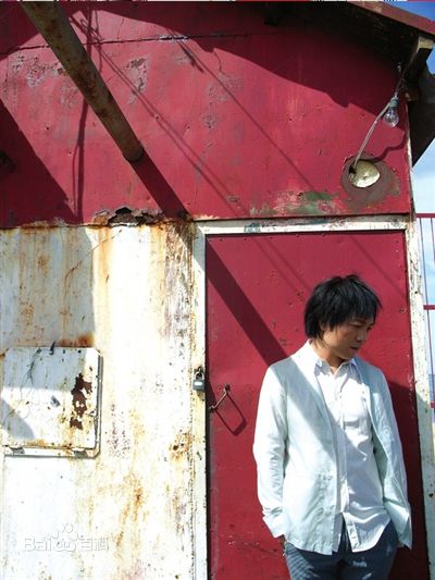 许巍生活中的生活照