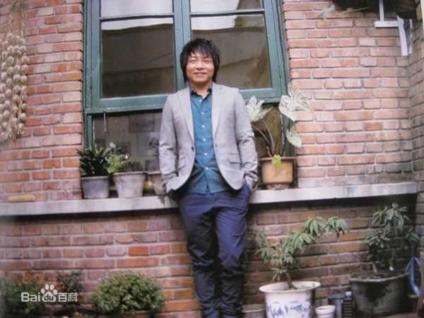 许巍生活中的生活照