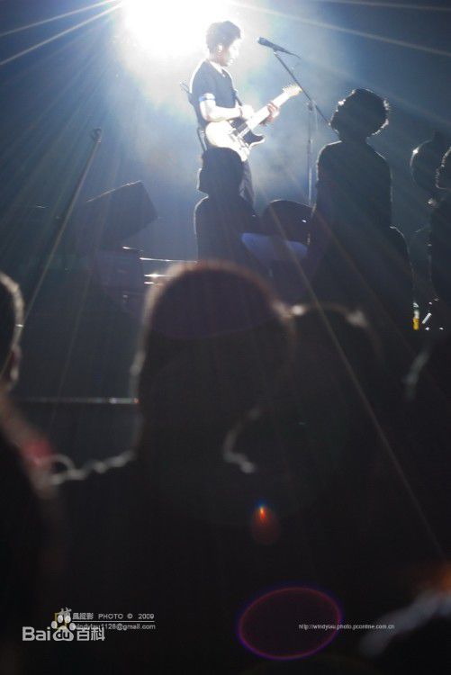 最优质许巍在2009年《今天》广州演唱会中的相册