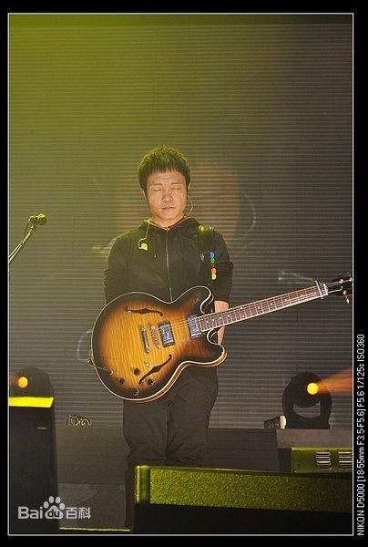 最优质许巍在2009年《今天》杭州演唱会中的相册