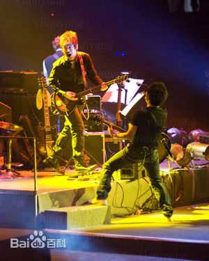 最全许巍在2009年《今天》北京演唱会中的壁纸