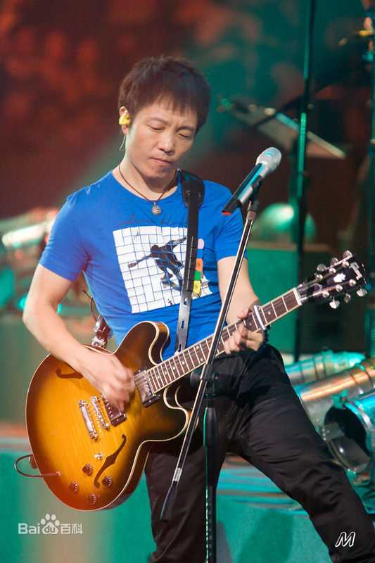 最优质许巍在2009《今天》深圳演唱会中的相册