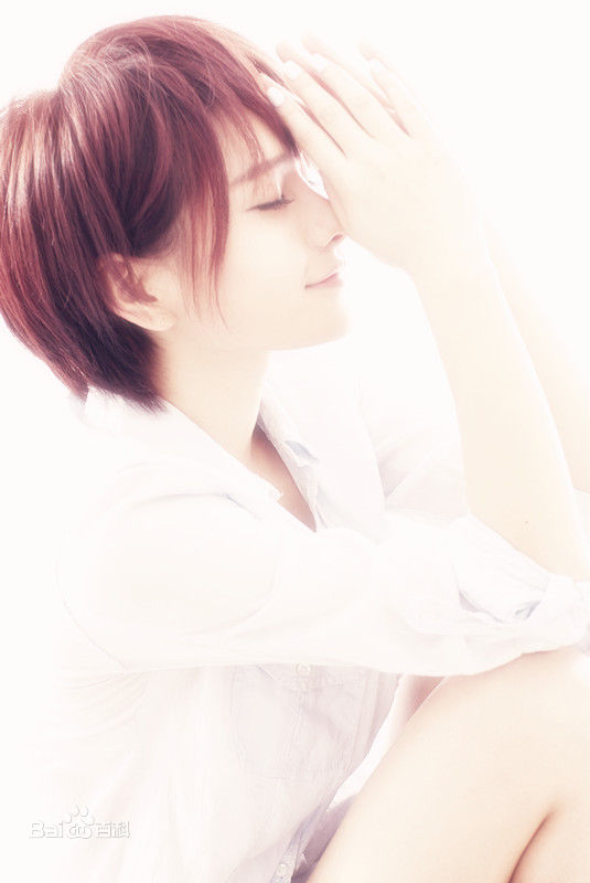 高清易易紫(Niki)图片