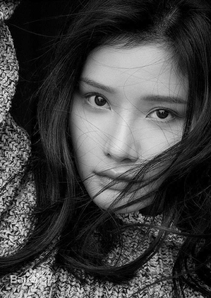 最全易易紫(Niki)素颜照