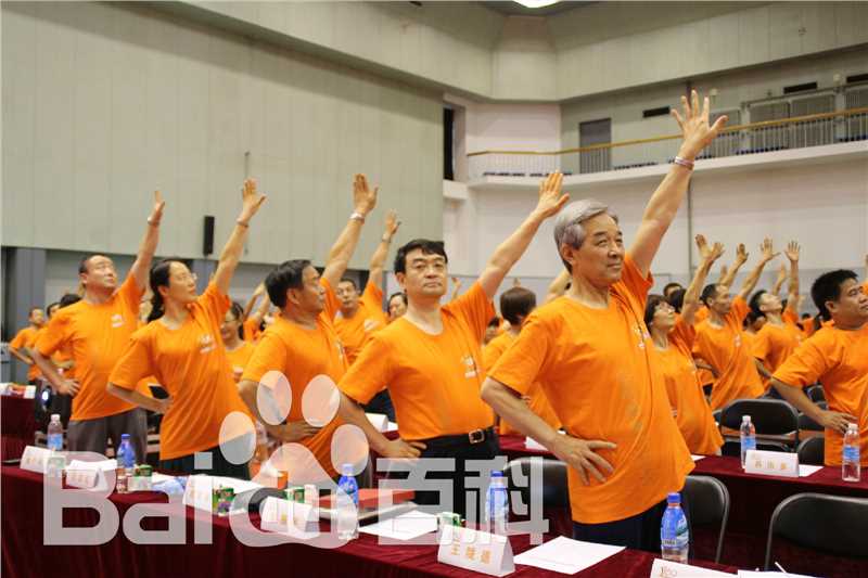 王旭峰坚持锻炼一百天性感图片图集