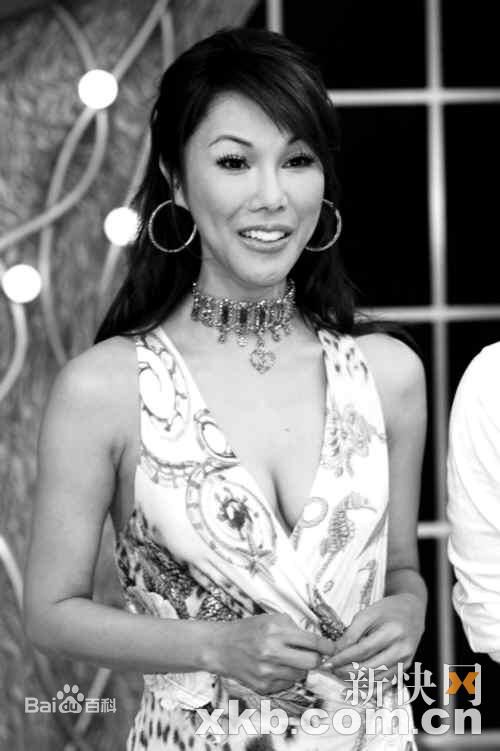 利菁(Regine；WU Ming En)生活照性感图片图集