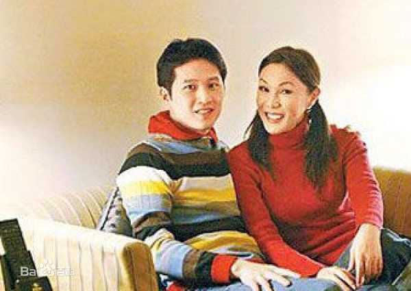 利菁(Regine；WU Ming En)生活演艺照素颜照相册