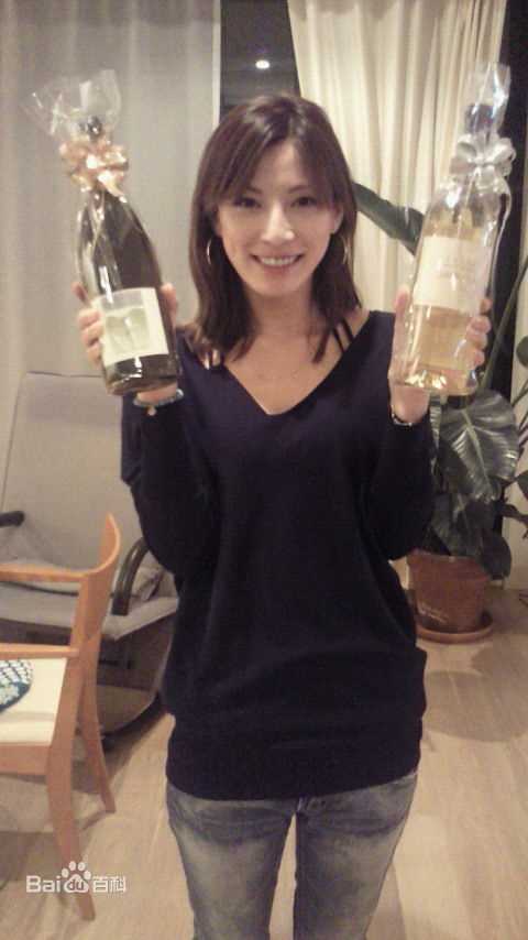 加藤爱(加藤あい（Ai Kato、かとう あい）)加藤 爱  图集生活照相册