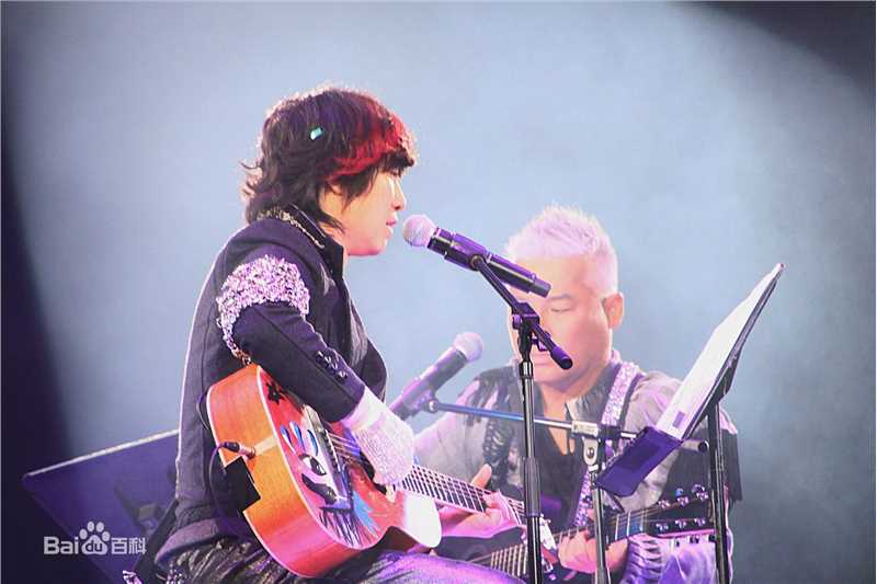 邰正宵(Samuel Tai)2011爱在燃烧的日子红馆演唱会前后照片