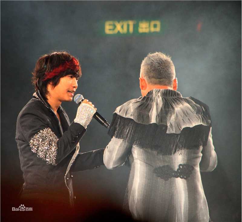 邰正宵(Samuel Tai)2011爱在燃烧的日子红馆演唱会前后照片