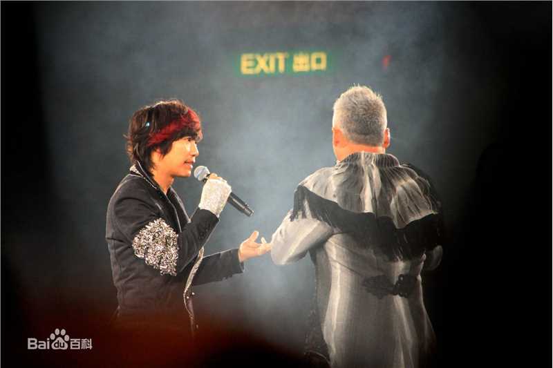 邰正宵(Samuel Tai)2011爱在燃烧的日子红馆演唱会前后照片