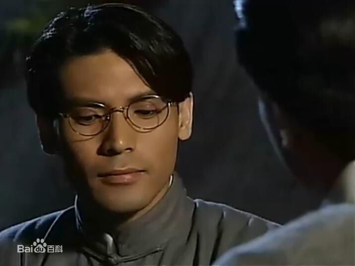 巫奇(Allan Moo)饰演的杨学轩2前后照片