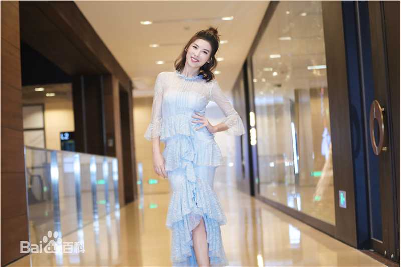 银雪(Crystal)最新三壁纸