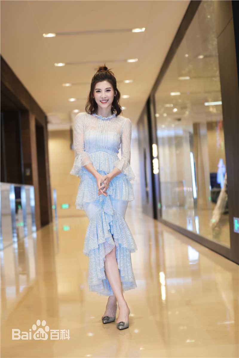 银雪(Crystal)最新三壁纸