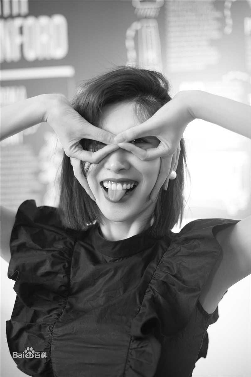 银雪(Crystal)最新四壁纸