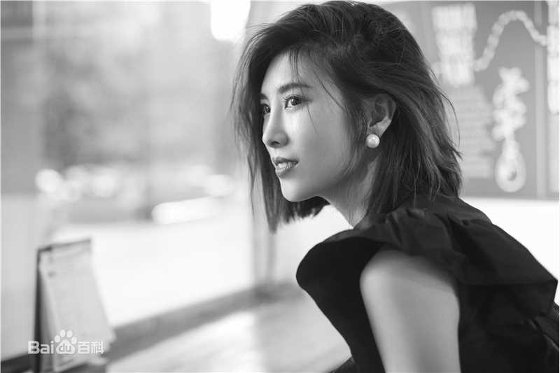 银雪(Crystal)最新四壁纸