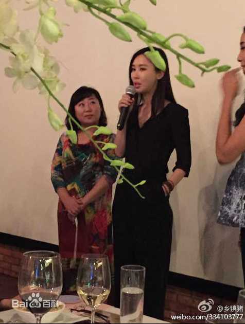 精选田朴珺(meme)在新书《习惯就好》深圳签售会中的图册