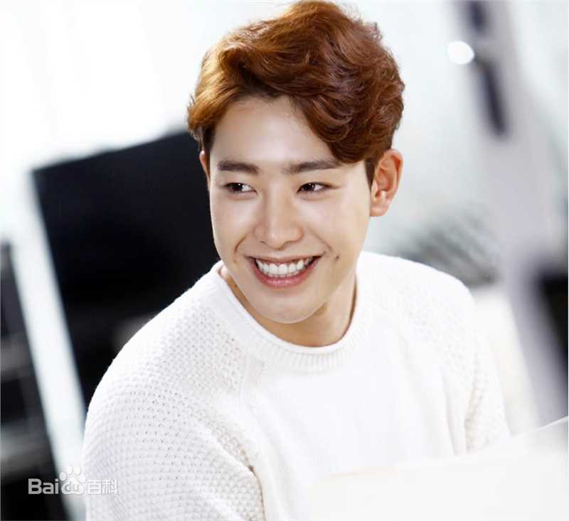 最新朴敏雨（官方译名）(，Park Min Woo)性感图片