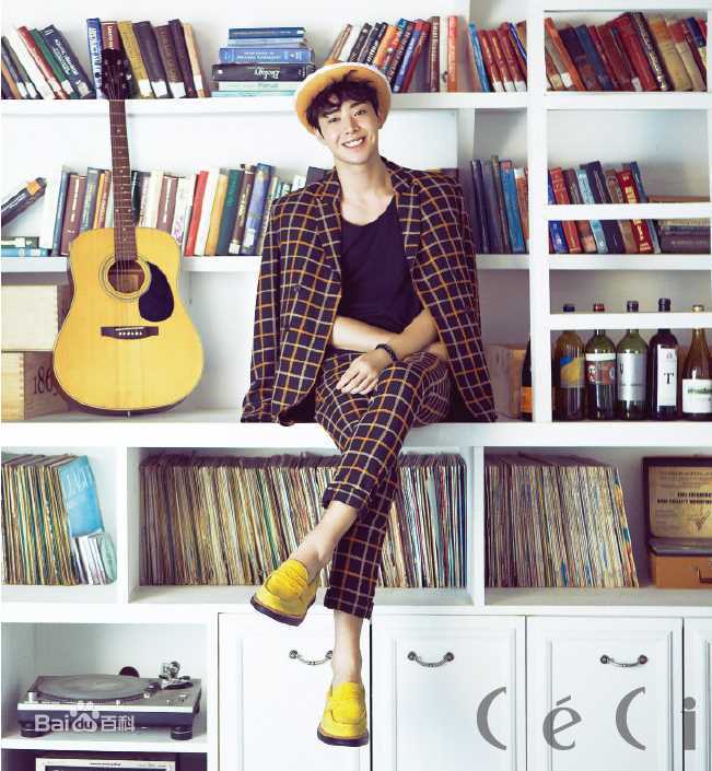 朴敏雨（官方译名）(，Park Min Woo)最优质杂志相册