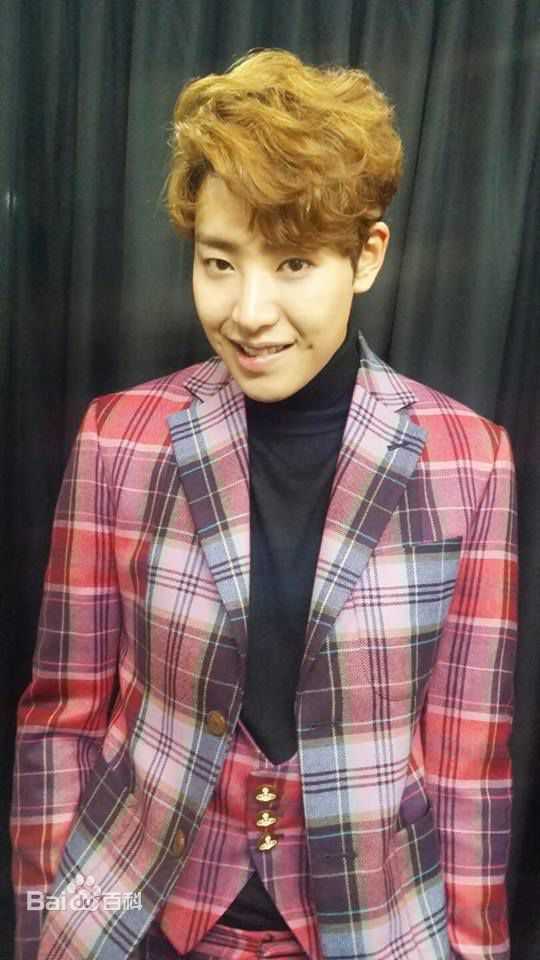 朴敏雨（官方译名）(，Park Min Woo)活动前后照片