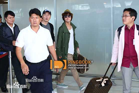 金起范(Kim KiBum)Memory of Love Fan Meeting前后照片