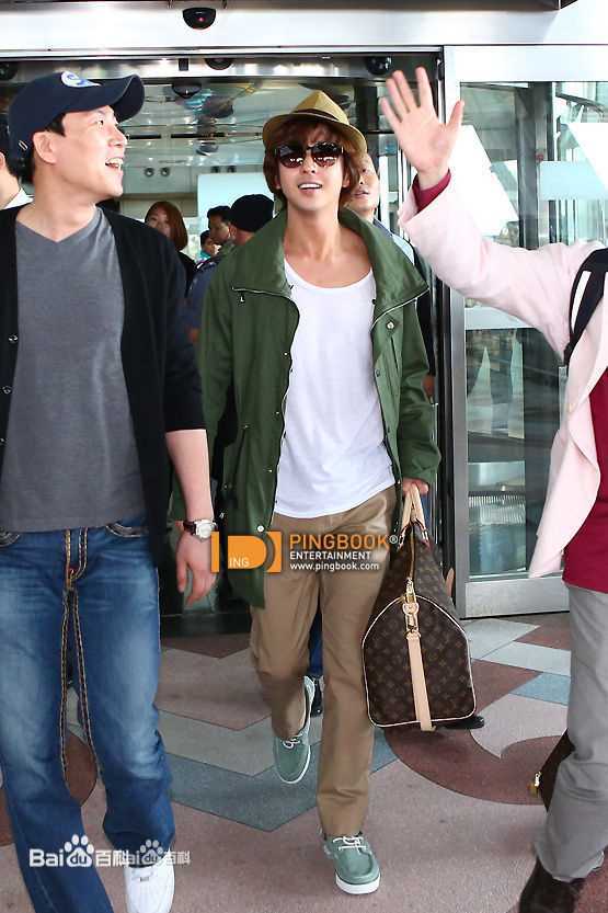 金起范(Kim KiBum)Memory of Love Fan Meeting前后照片