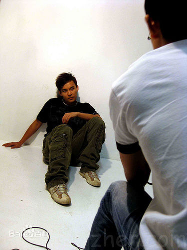 最优质洪赐健生活照