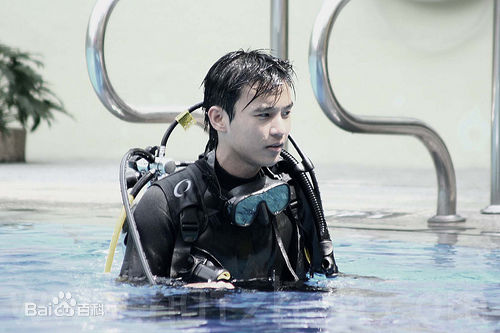 洪赐健影视作品前后照片