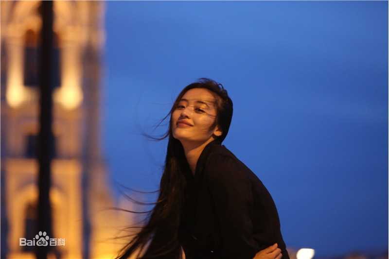 秦雪街拍图片图集