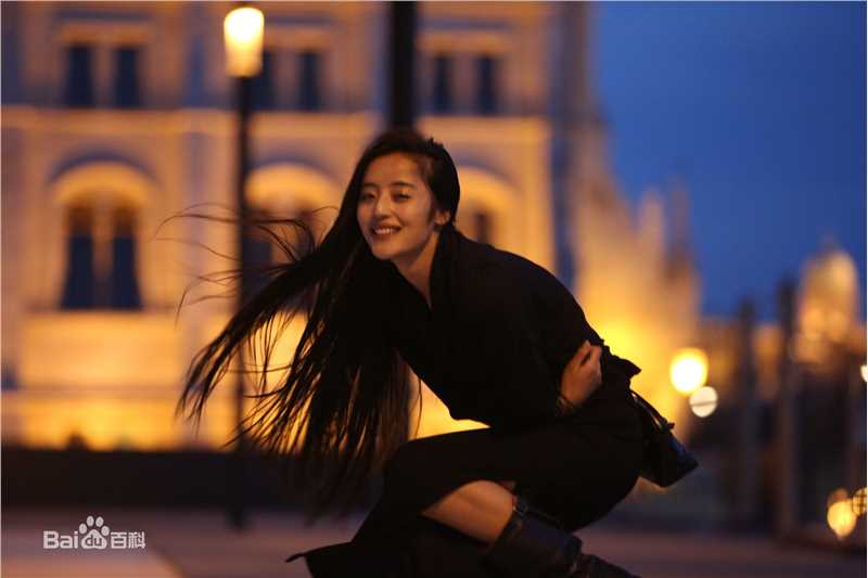 秦雪街拍图片图集