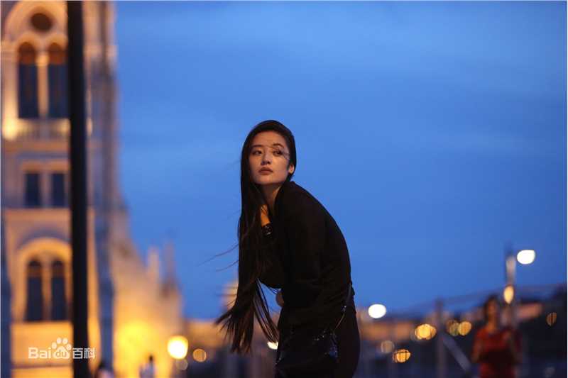 秦雪街拍图片图集