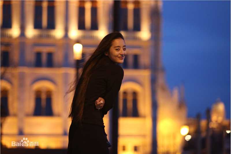 秦雪街拍图片图集