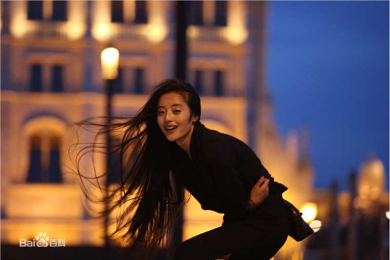 秦雪街拍图片图集