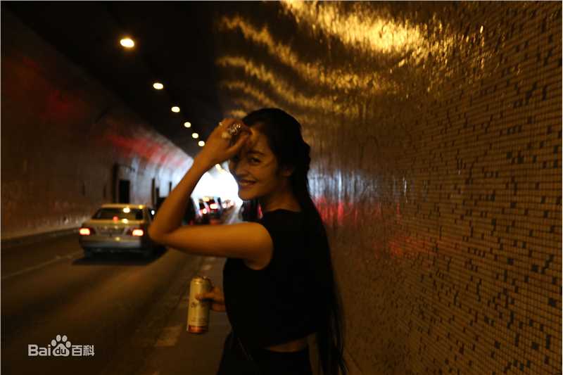 秦雪街拍壁纸壁纸