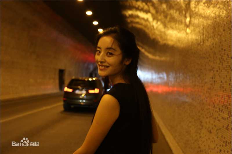 秦雪街拍壁纸壁纸