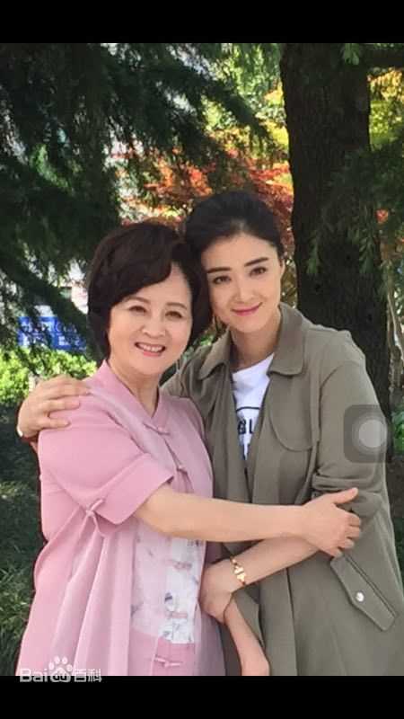 朱亚英《继承人》剧照